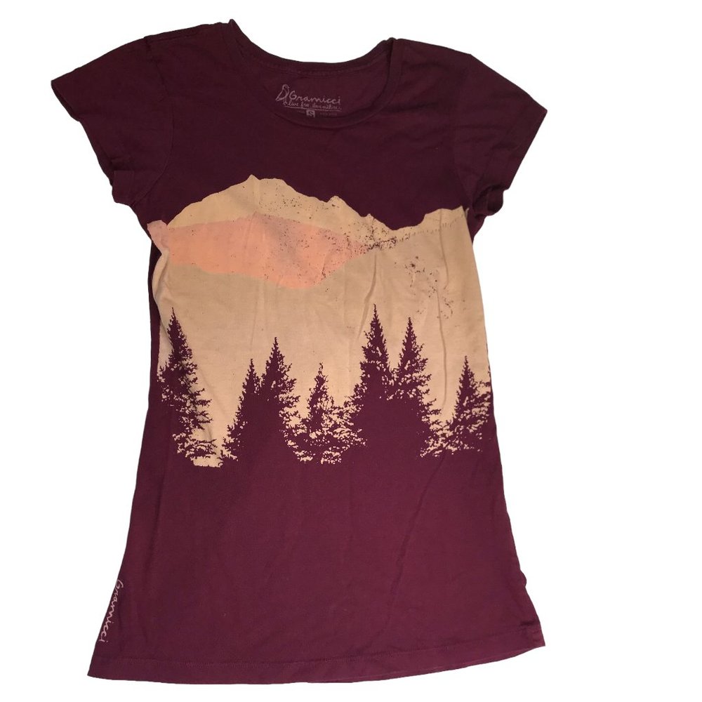 Gramicci Live Free Love Nature Maroon Red T Shirt, Short Sleeve.  Size Women's S